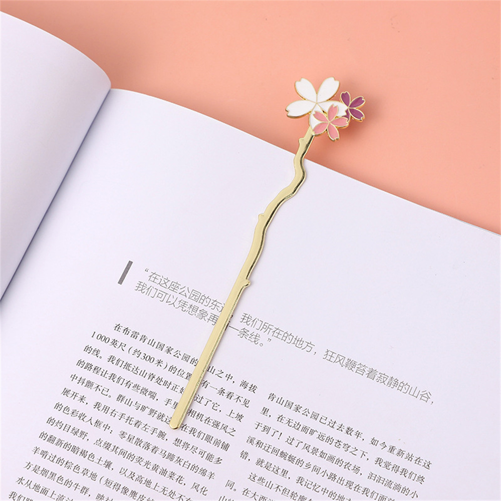 Resin Art Bookmark - Pembatas buku logam Sakura pembatas buku